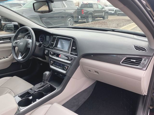 Used 2018 Hyundai Sonata Limited w/ Cargo Package image 28