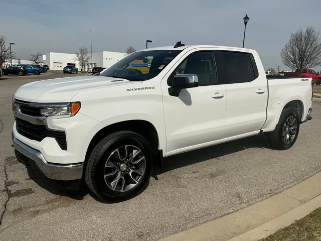 Used 2025 Chevrolet Silverado 1500 LT image 3
