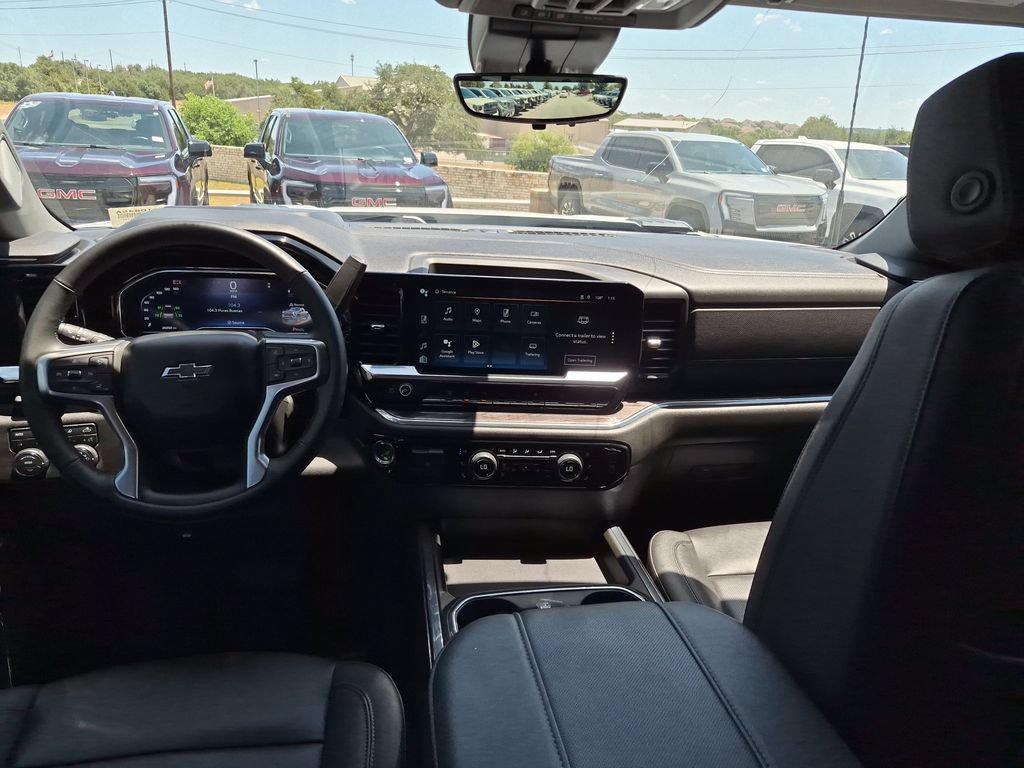 Used 2024 Chevrolet Silverado 2500 LTZ w/ LTZ Plus Package AWD/4WD image 33