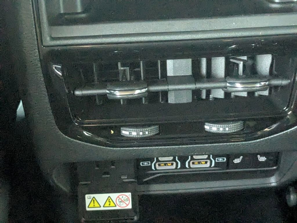 New 2025 Jeep Grand Cherokee Limited w/ Luxury Tech Group II image 30