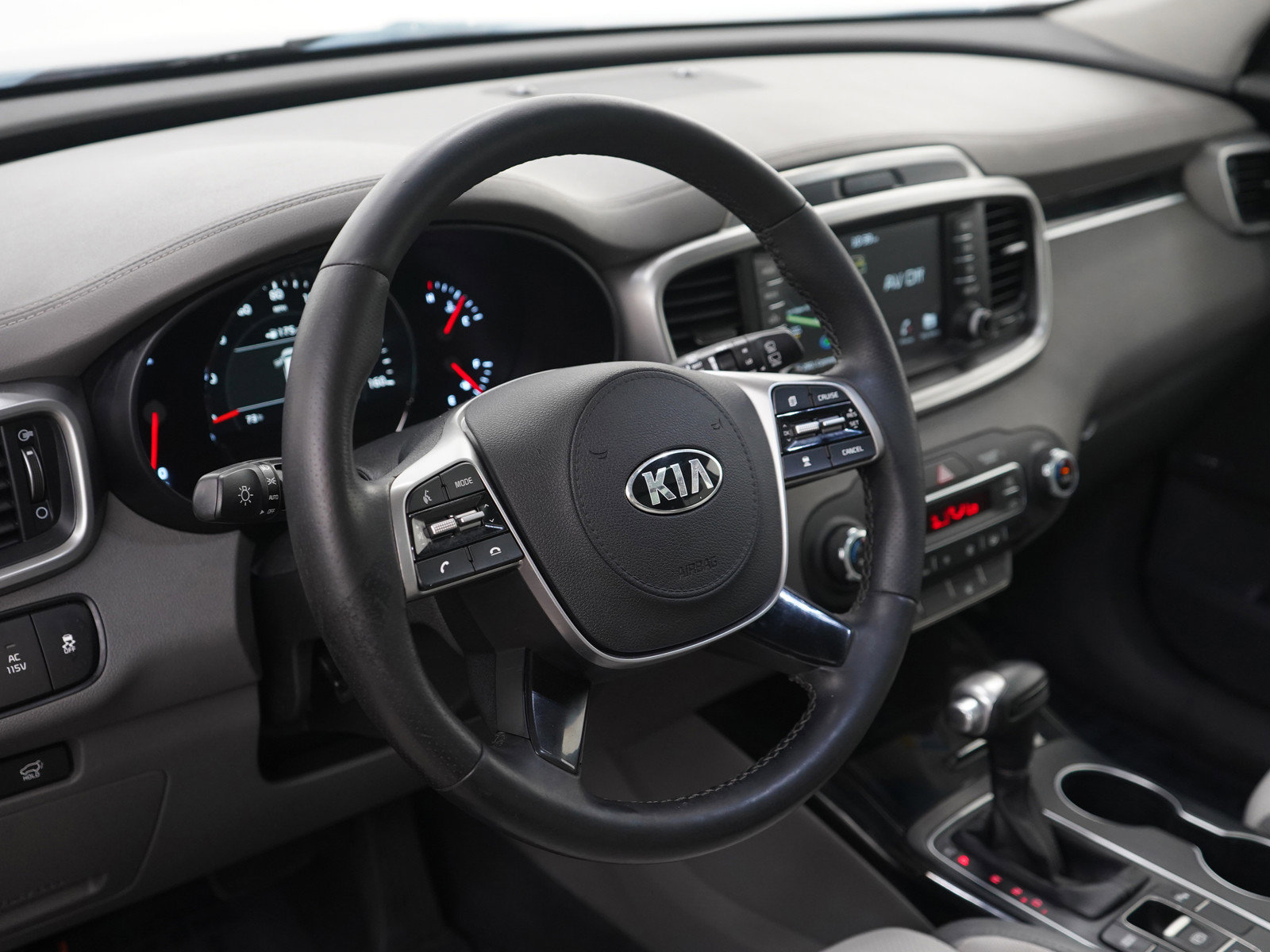 Used 2019 Kia Sorento SX image 19