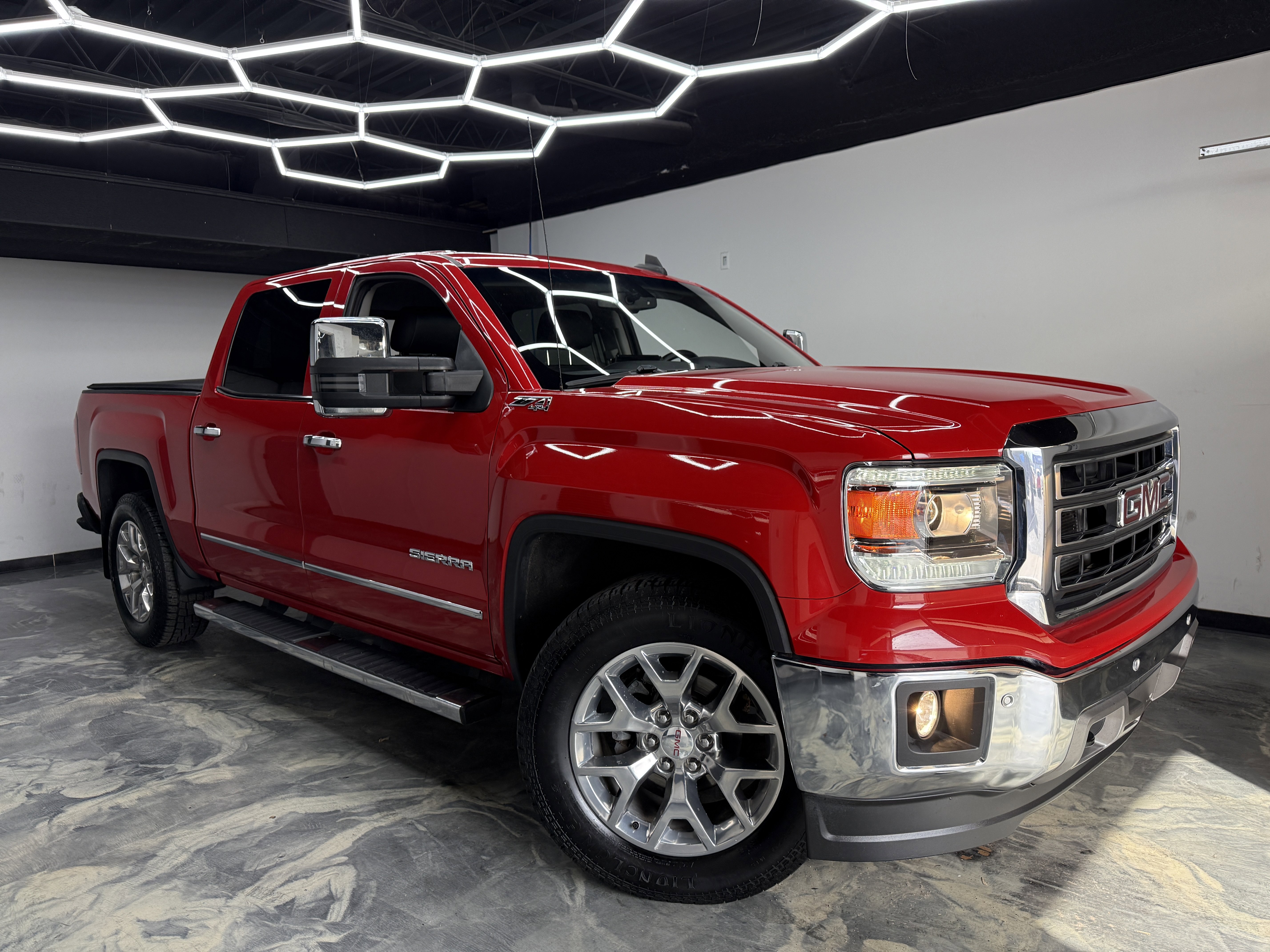 Used 2015 GMC Sierra 1500 SLT w/ SLT Crew Cab Value Package image 6