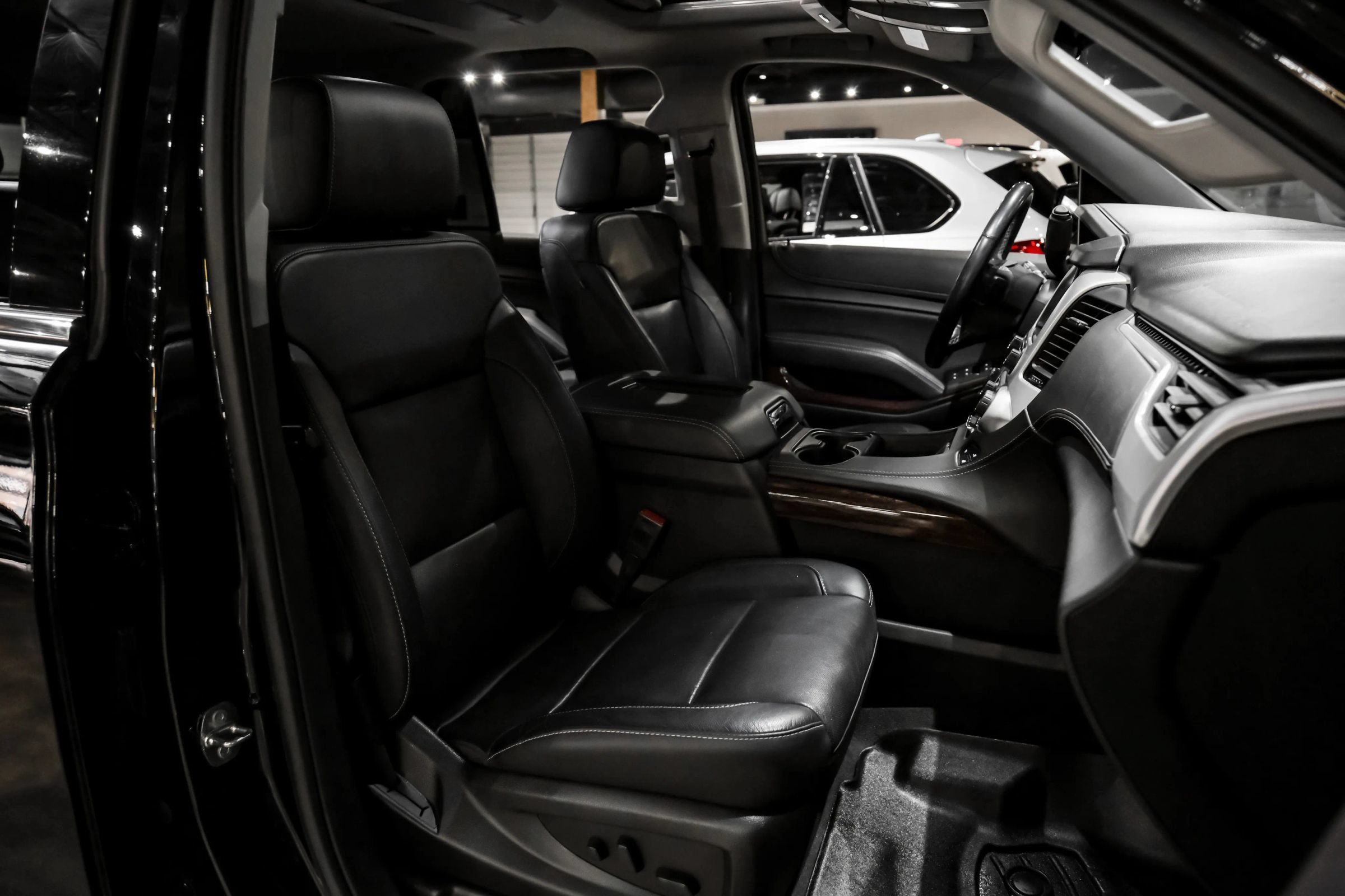 Used 2020 GMC Yukon SLT w/ Open Road Package AWD/4WD image 33