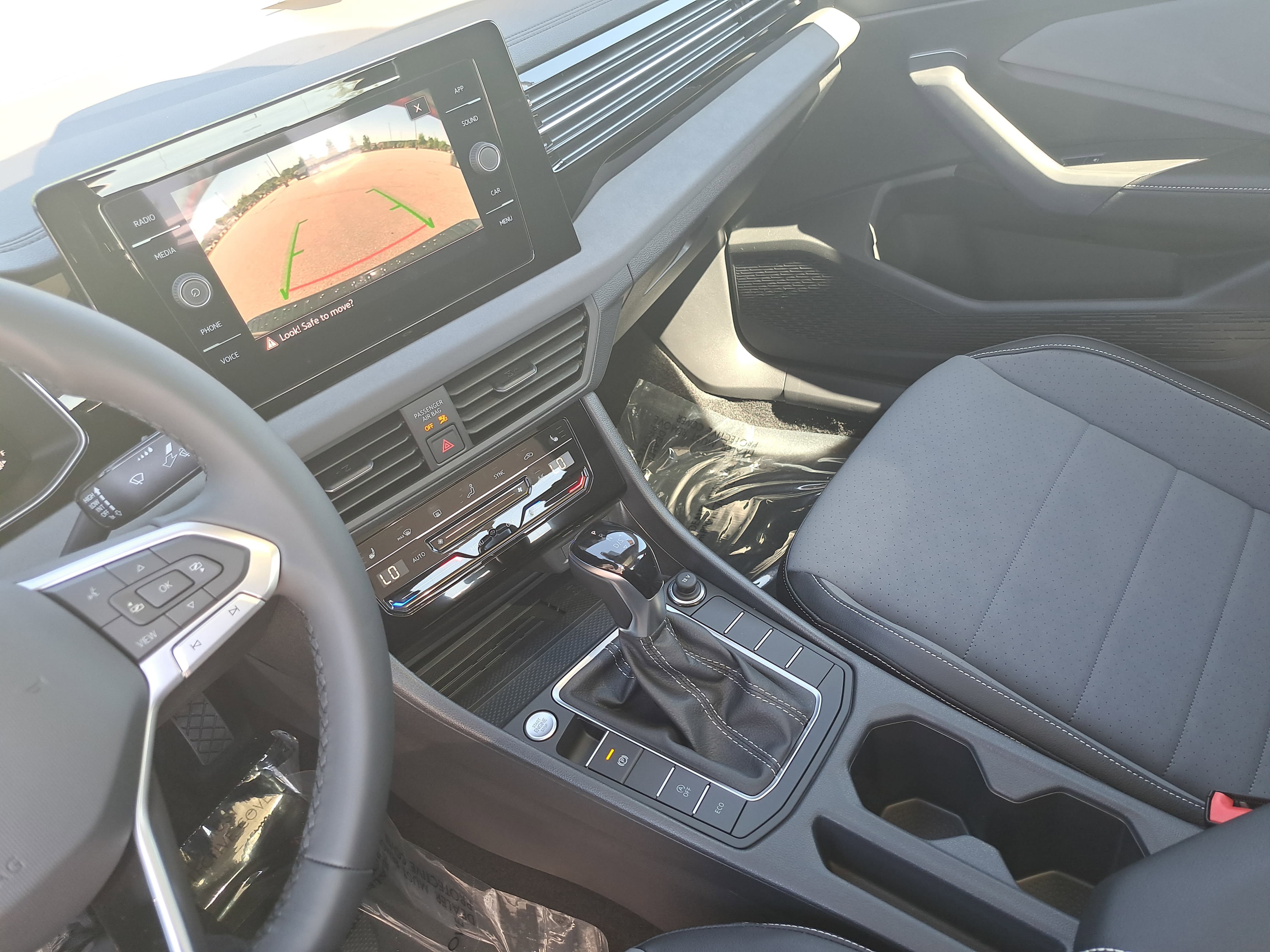 New 2026 Volkswagen Jetta SE FWD image 24
