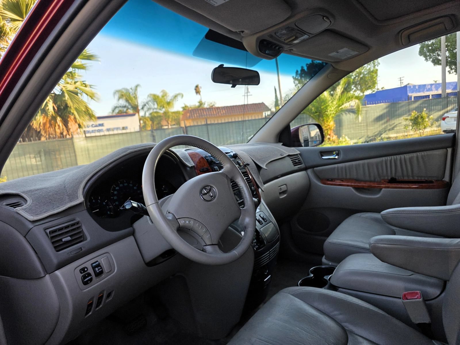 Used 2009 Toyota Sienna XLE Limited AWD/4WD image 5