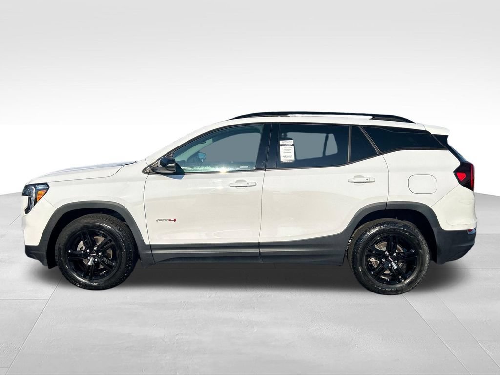 Used 2022 GMC Terrain AT4 AWD/4WD image 2