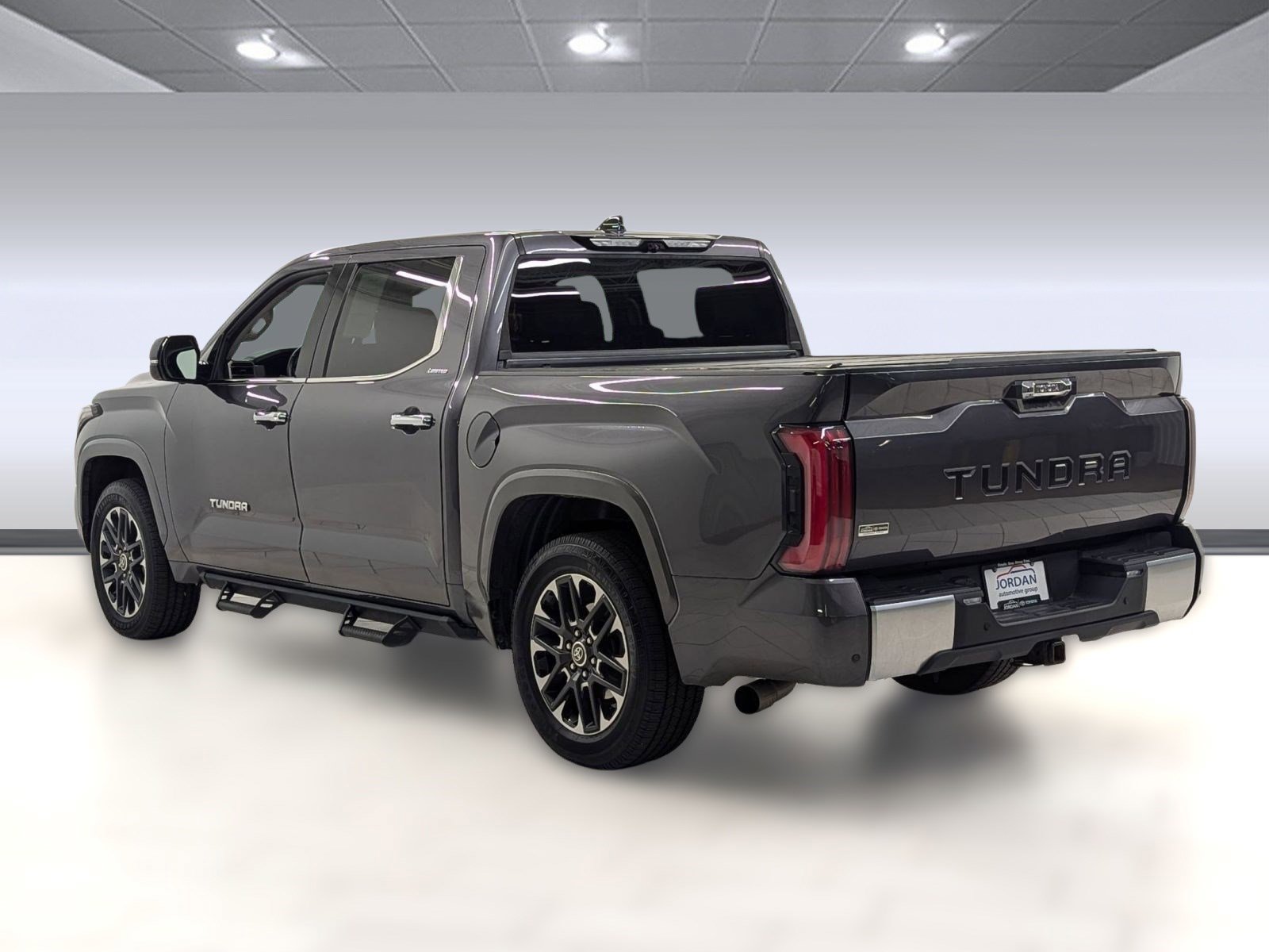 Used 2022 Toyota Tundra Limited image 2