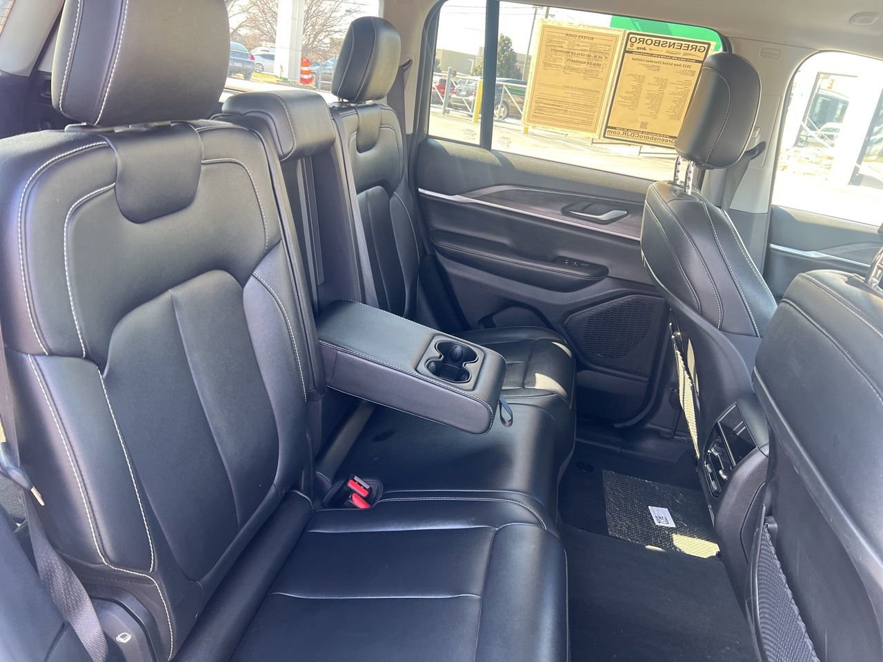 Used 2023 Jeep Grand Cherokee Limited image 19