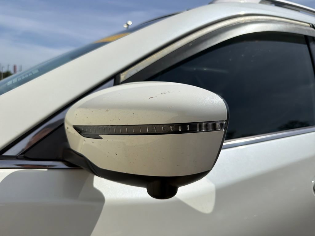 Used 2019 Nissan Rogue SL FWD image 11