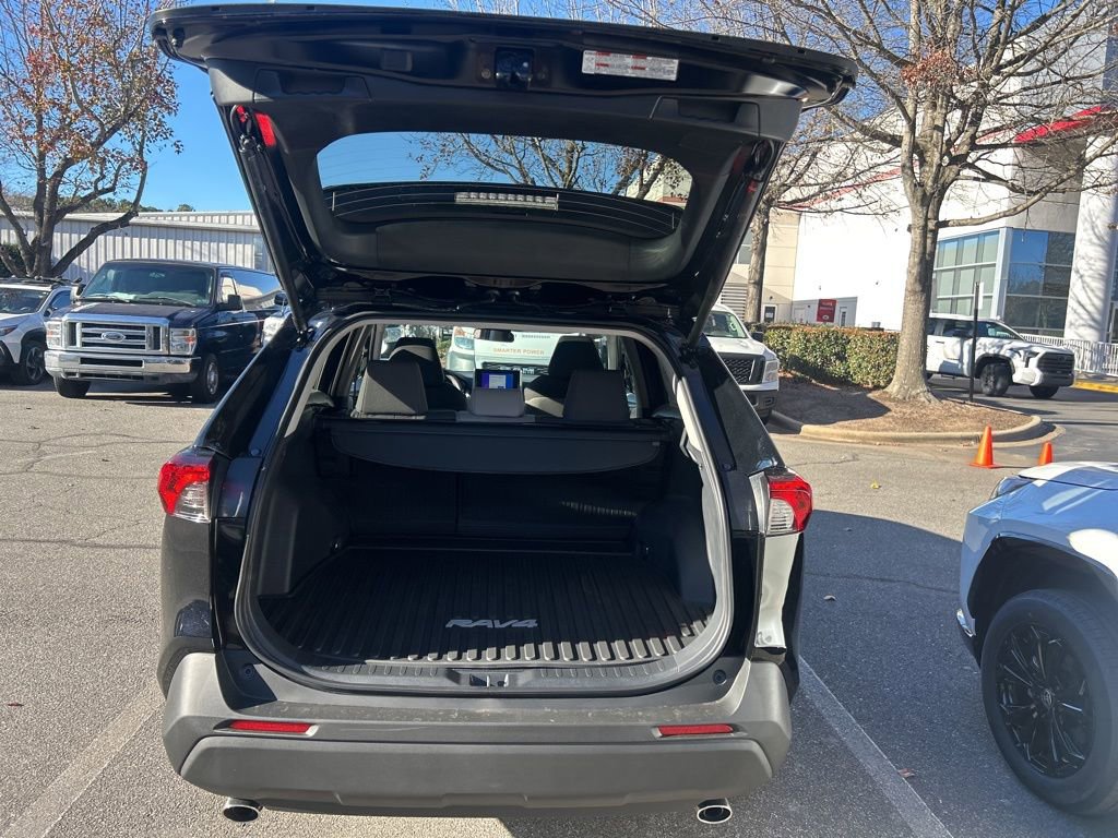 New 2025 Toyota RAV4 XLE image 18