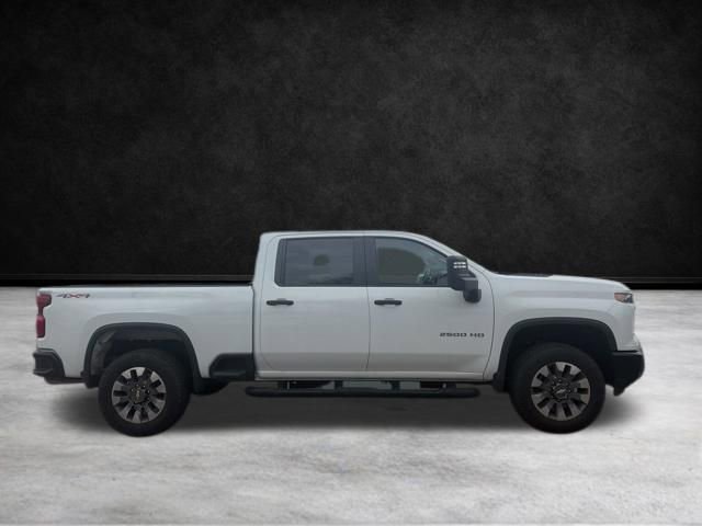 Used 2025 Chevrolet Silverado 2500 Custom w/ Custom Convenience Package image 3