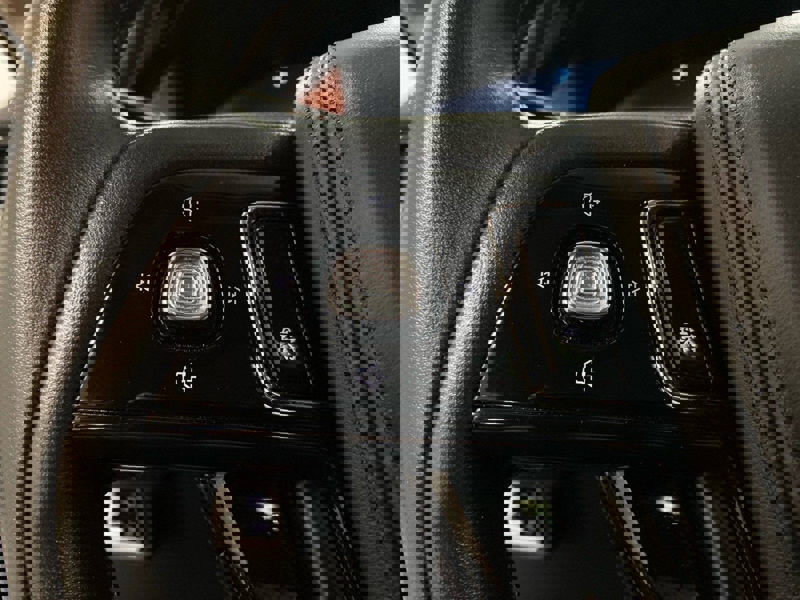 Used 2023 Lincoln Aviator Reserve w/ Equipment Group 201A image 21