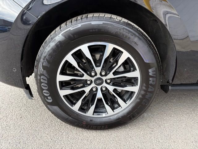 Used 2025 Ford Expedition Max Platinum AWD/4WD image 13