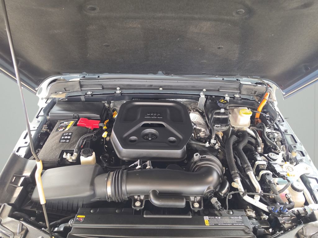 Certified 2025 Jeep Wrangler Unlimited Sahara image 9