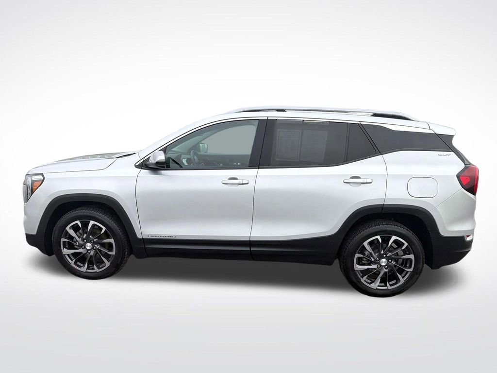 Used 2022 GMC Terrain SLT AWD/4WD image 2