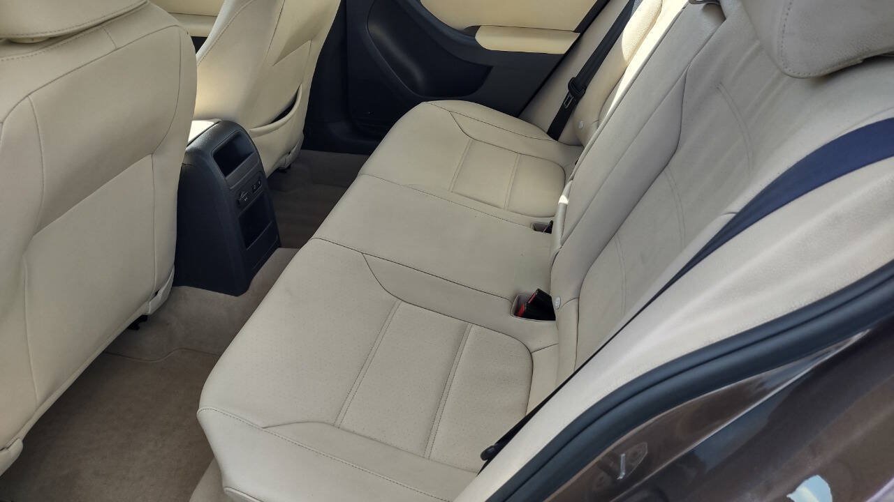 Used 2012 Volkswagen Jetta SE FWD image 28