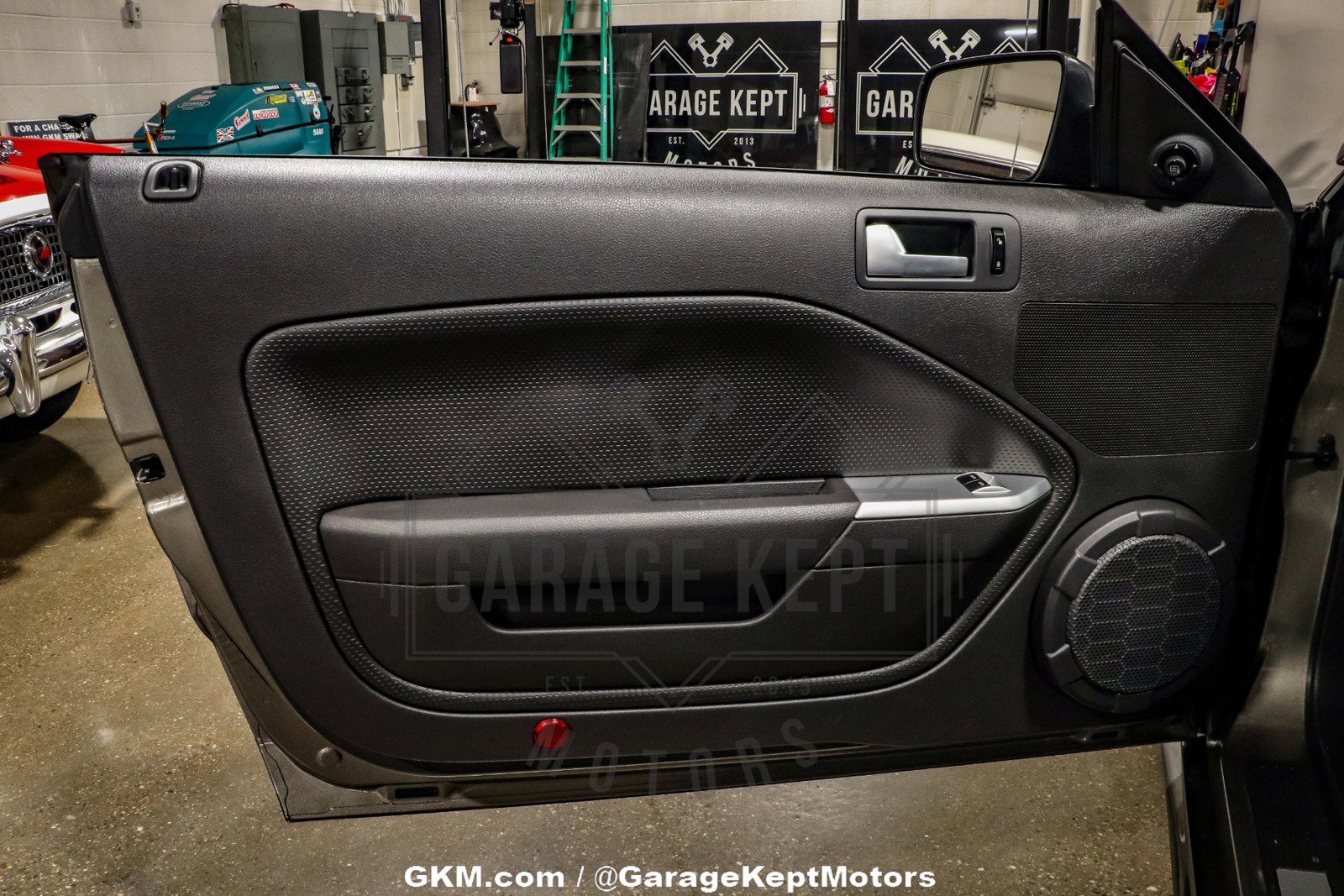 Used 2005 Ford Mustang GT image 92