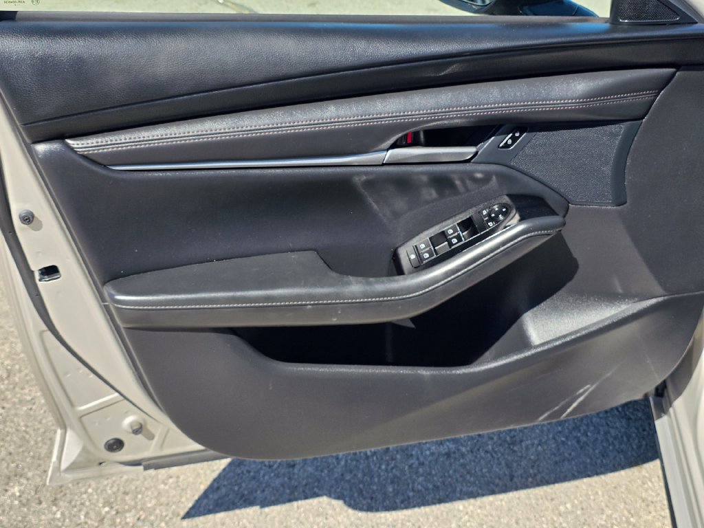 Used 2024 MAZDA MAZDA3 s FWD image 13
