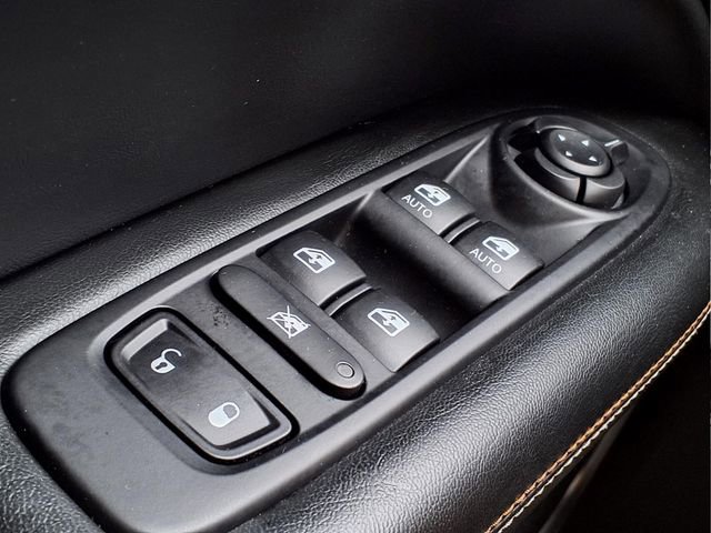 Used 2020 Jeep Compass Latitude w/ Cold Weather Group AWD/4WD image 23