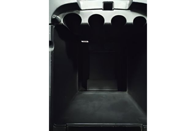 Used 2012 Dodge Challenger R/T image 17