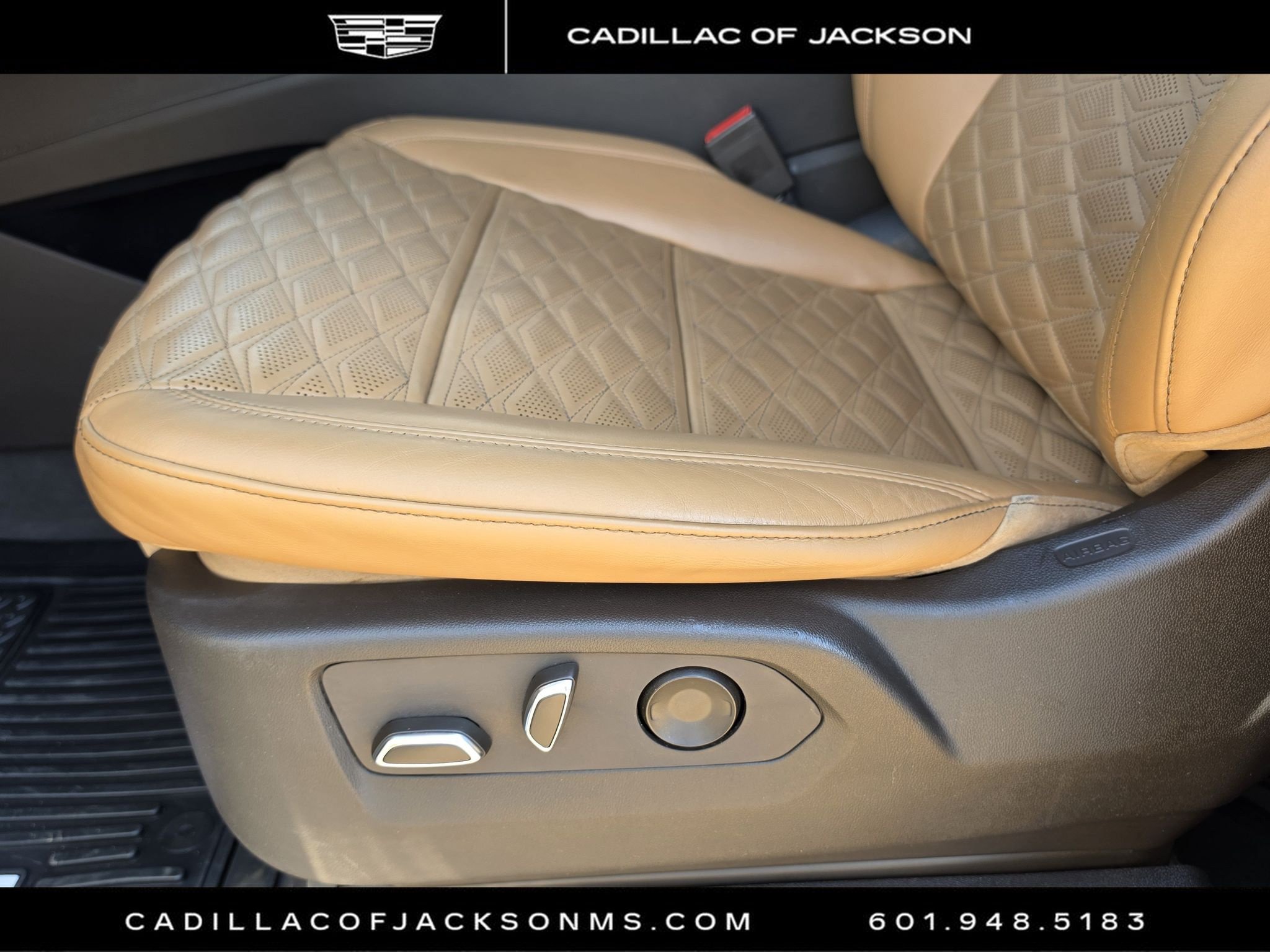 Used 2022 Cadillac Escalade Sport w/ Touring Package AWD/4WD image 15
