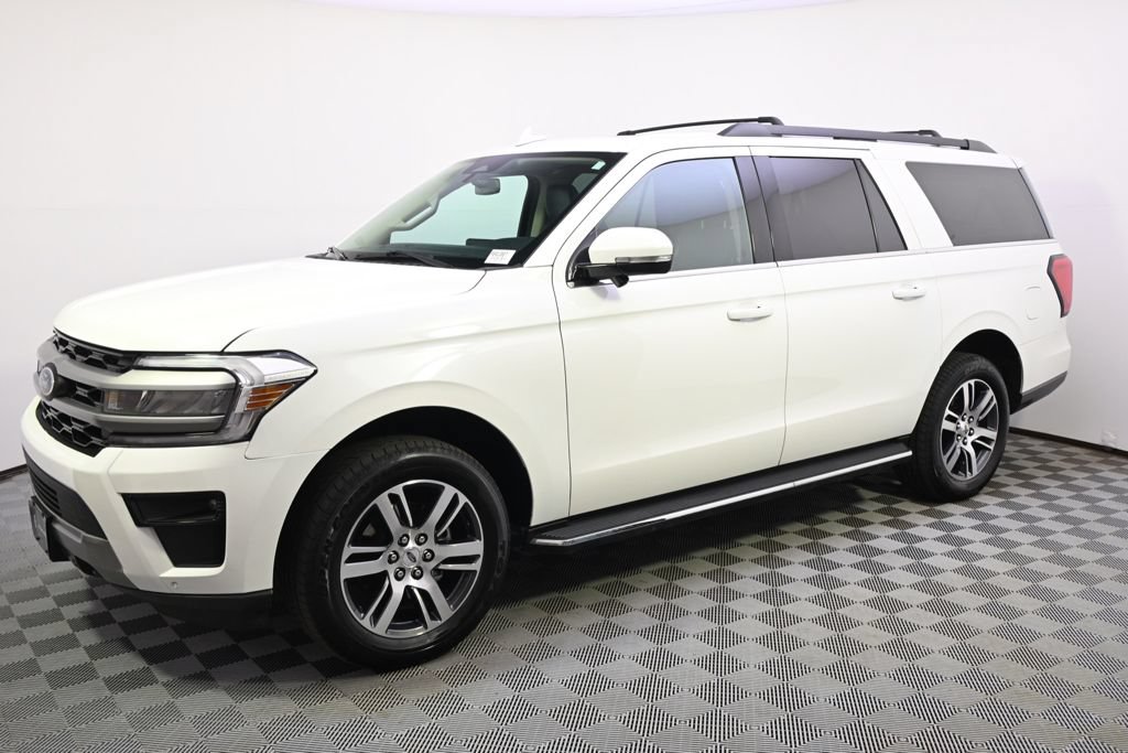 Used 2023 Ford Expedition Max XLT AWD/4WD image 2