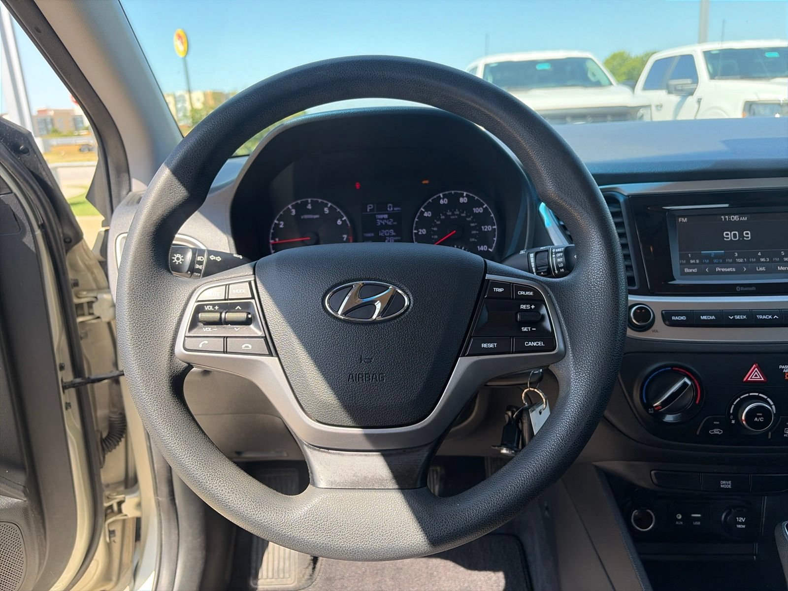 Used 2018 Hyundai Accent SE FWD image 19