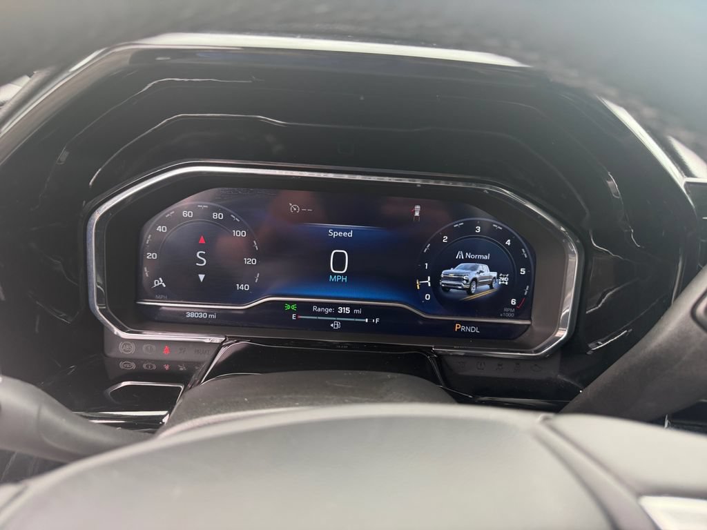 Certified 2025 Chevrolet Silverado 1500 LT AWD/4WD image 16
