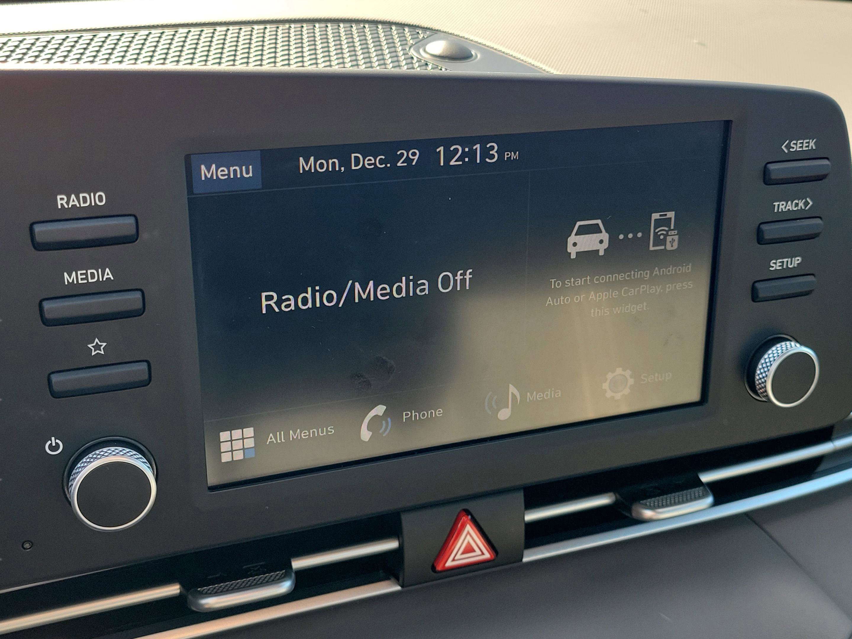 Certified 2025 Hyundai Elantra Sport w/ Cargo Package image 25