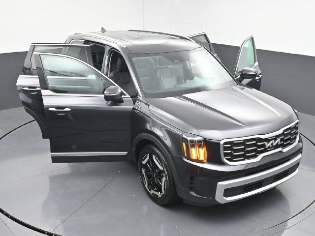 Used 2025 Kia Telluride S FWD image 45
