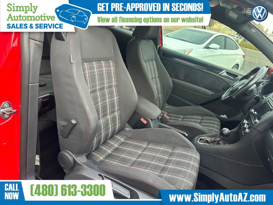 Used 2010 Volkswagen GTI 2-Door image 14