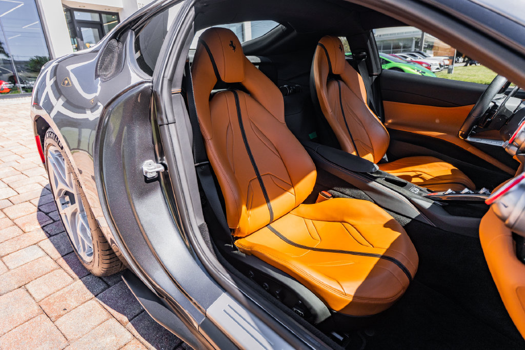 Used 2019 Ferrari 812 Superfast RWD image 29
