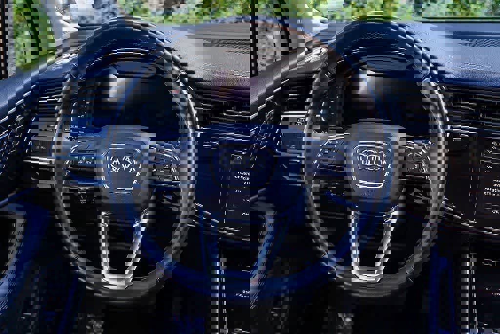 Used 2023 Audi Q7 3.0T Premium Plus w/ Premium Plus Package image 15