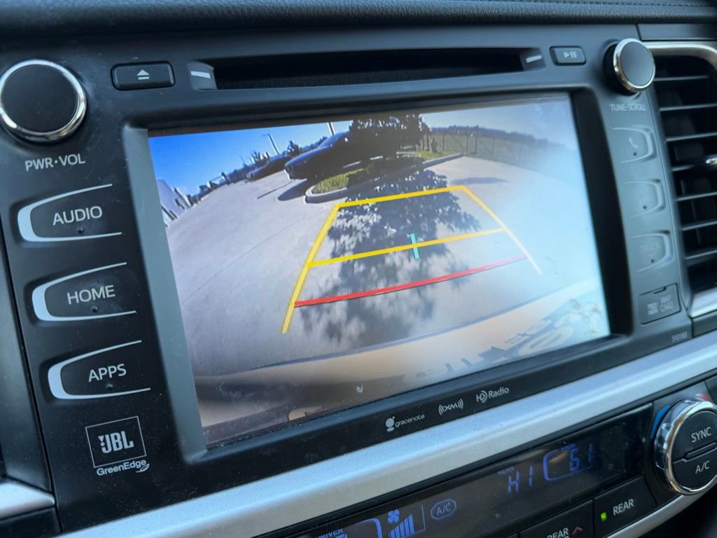 Used 2018 Toyota Highlander Limited image 21