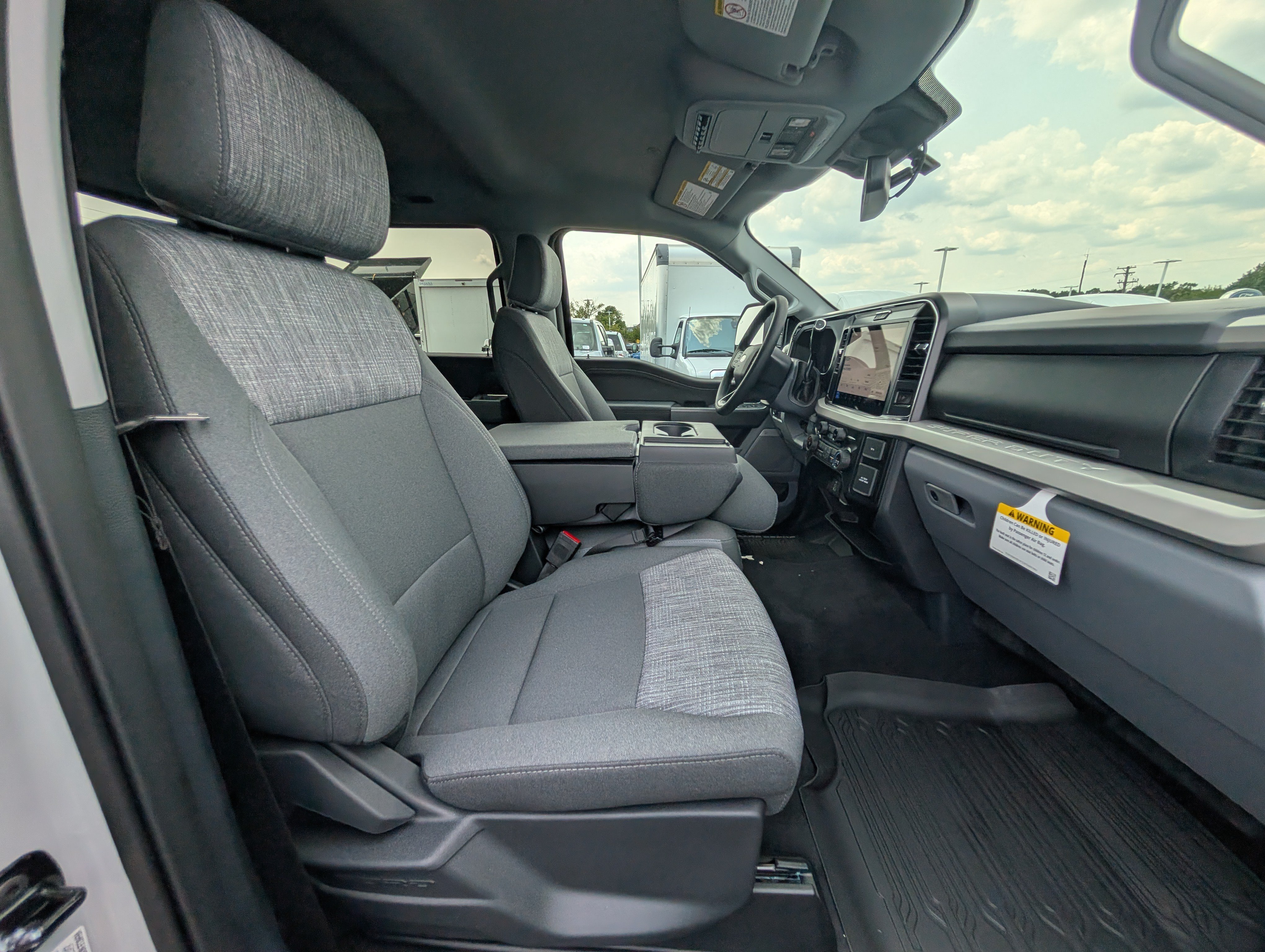 New 2026 Ford F250 XLT w/ XLT Premium Package AWD/4WD image 6