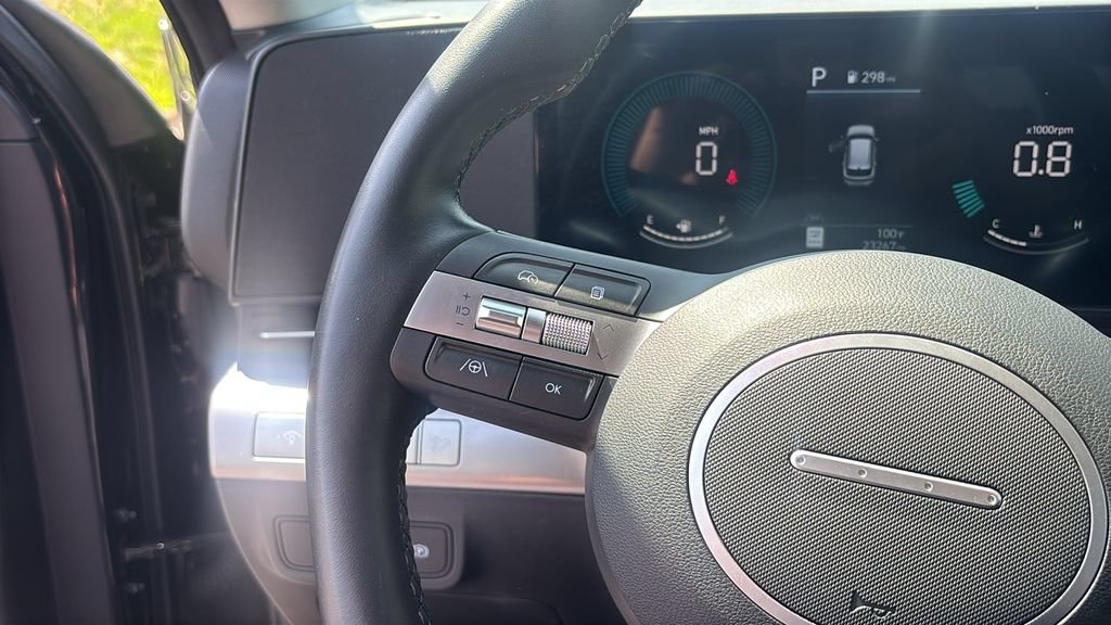 Used 2025 Hyundai Kona SEL AWD/4WD image 17