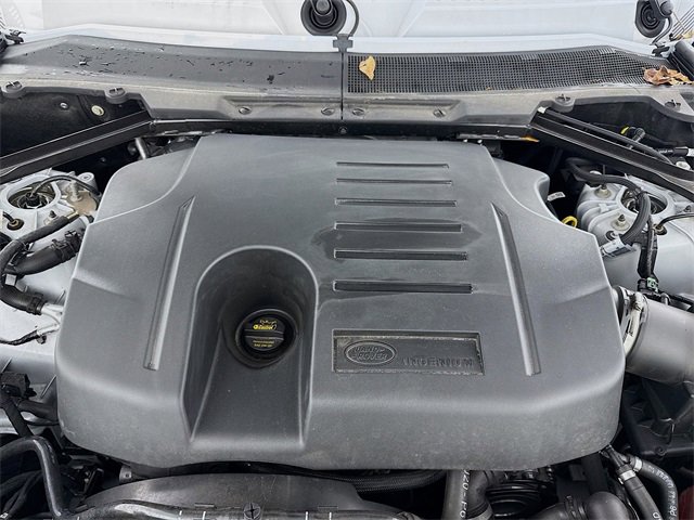 Certified 2023 Land Rover Defender 110 SE image 32