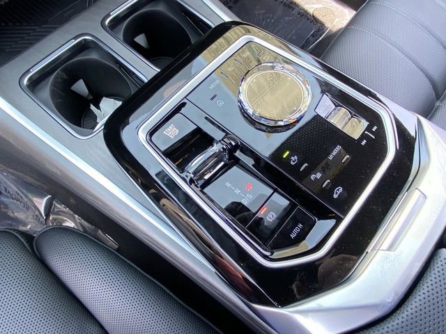 New 2025 BMW 760i xDrive w/ Autobahn Package image 22