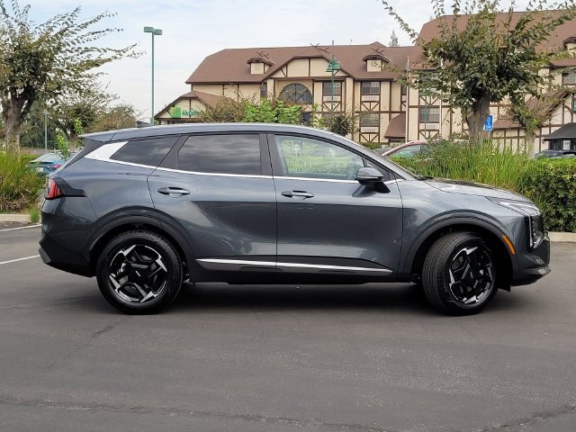 New 2026 Kia Sportage EX FWD image 3
