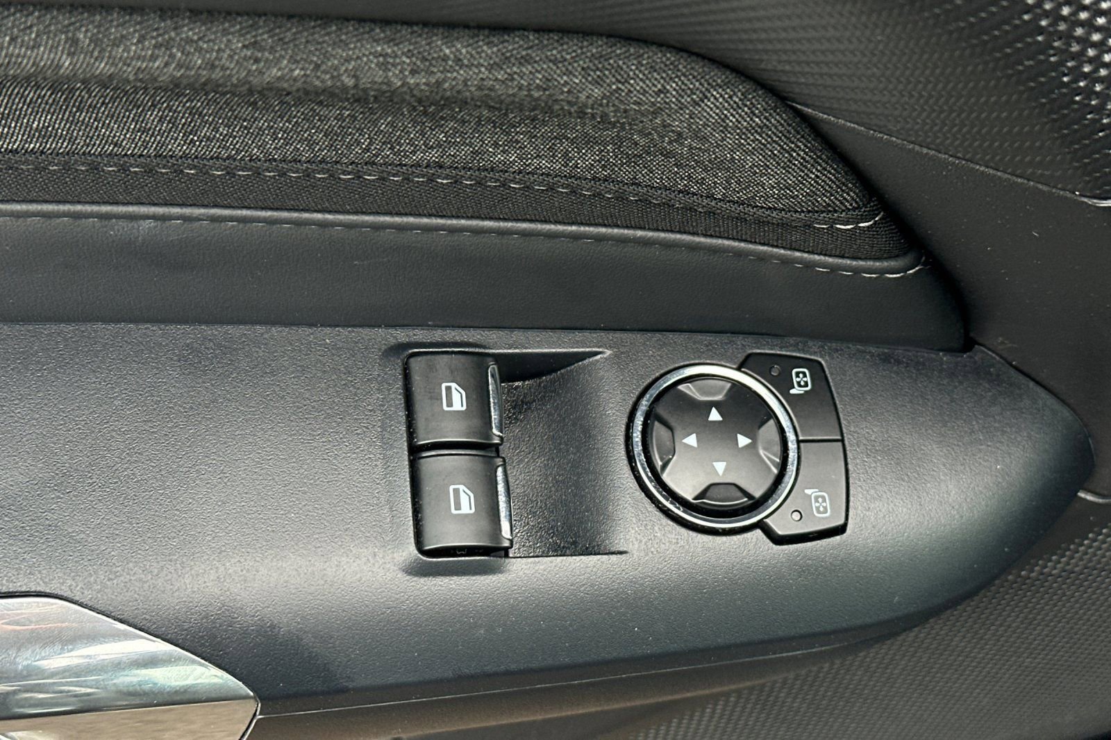 Used 2025 Ford Mustang Coupe RWD image 11