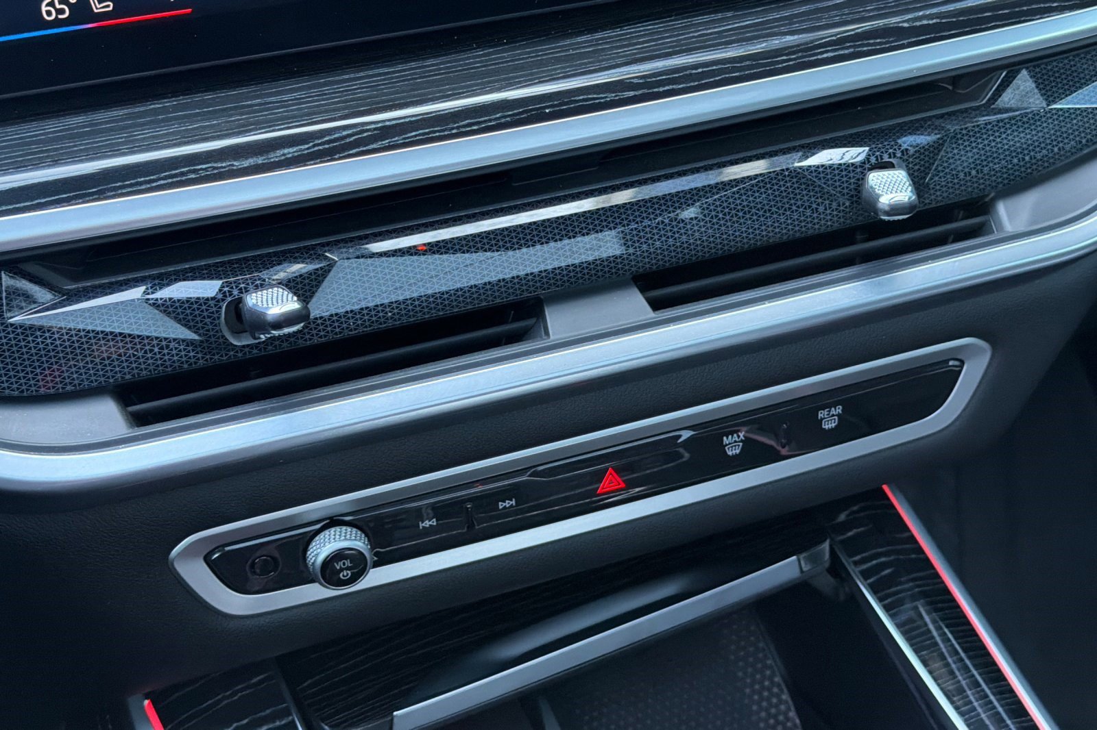 Certified 2024 BMW X5 xDrive40i w/ M Sport Package image 27