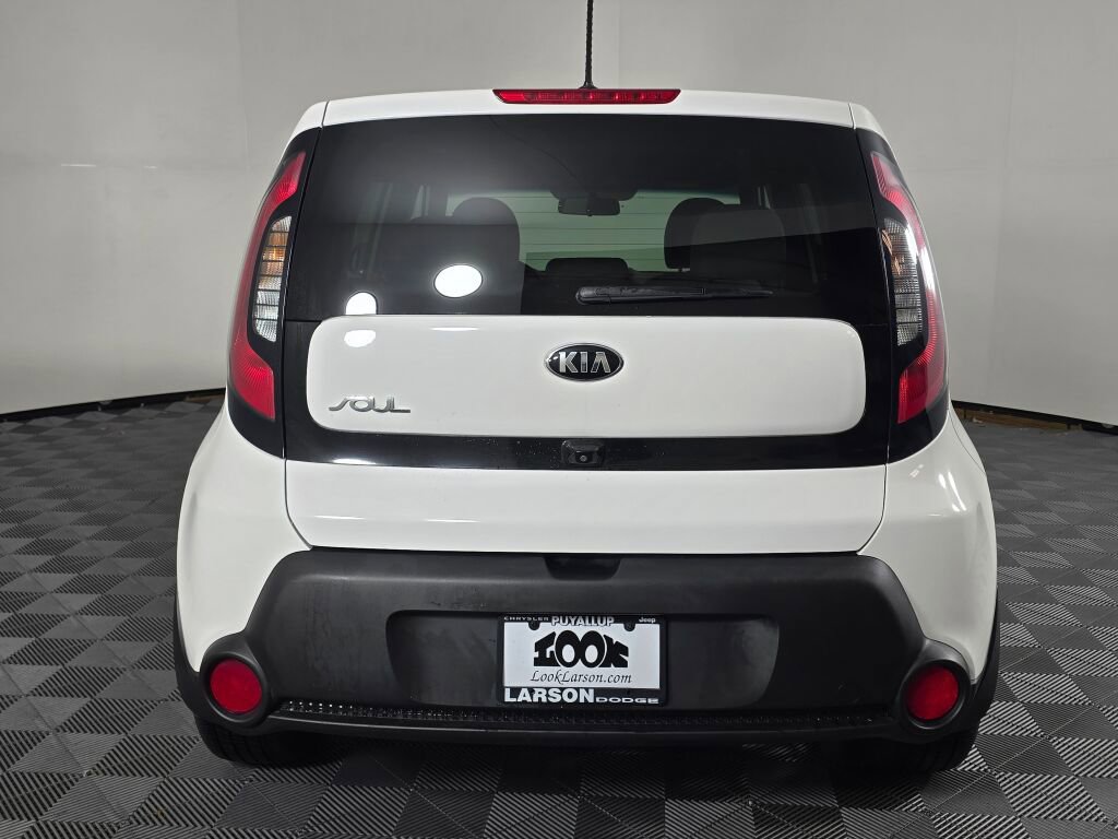 Used 2015 Kia Soul + image 5