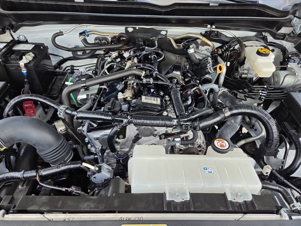 Used 2025 Toyota Tacoma SR5 AWD/4WD image 29