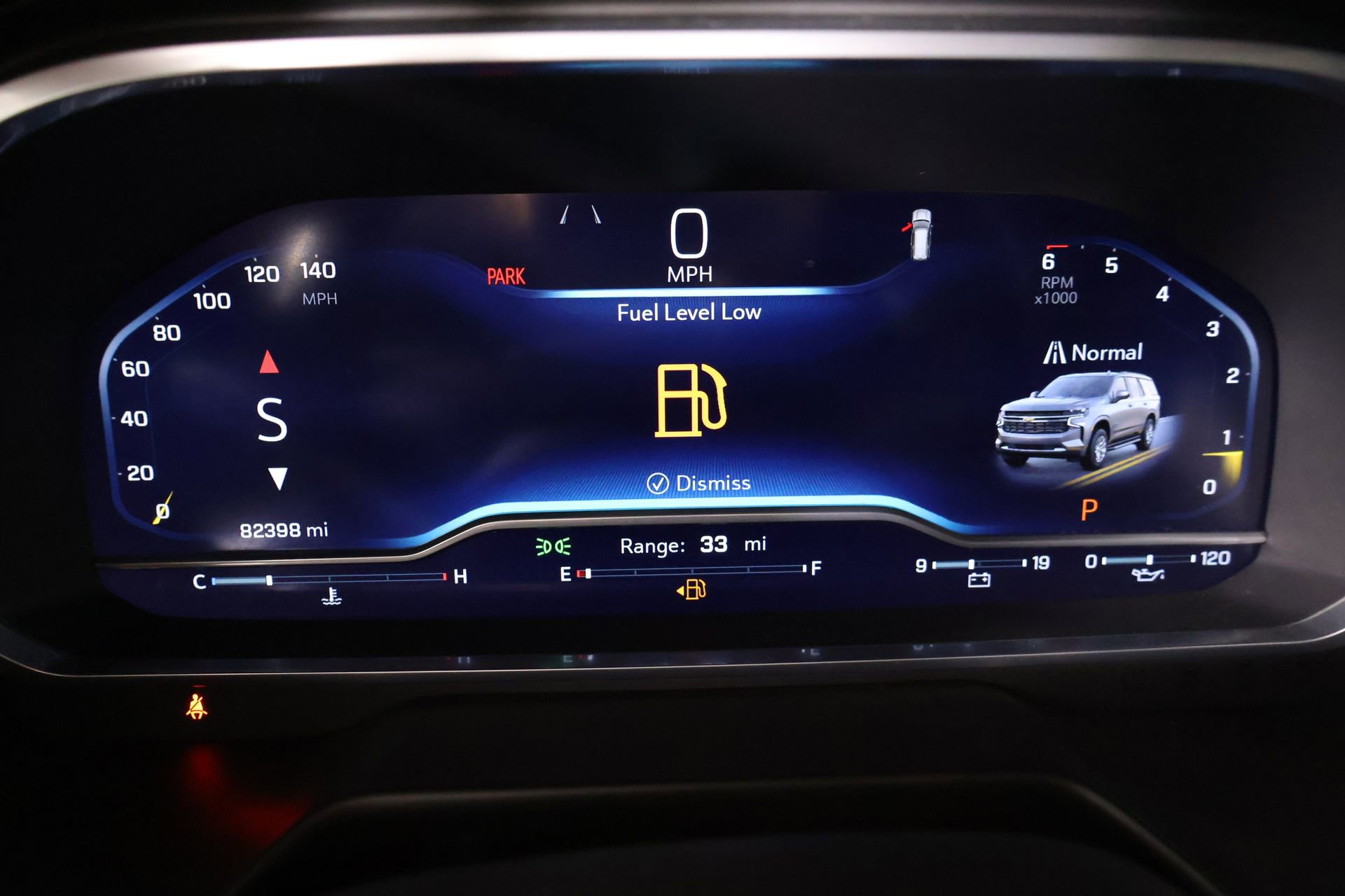 Used 2023 Chevrolet Suburban Premier image 4