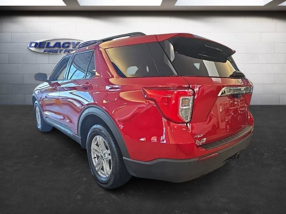 Used 2024 Ford Explorer XLT w/ Class IV Trailer Tow Package image 3