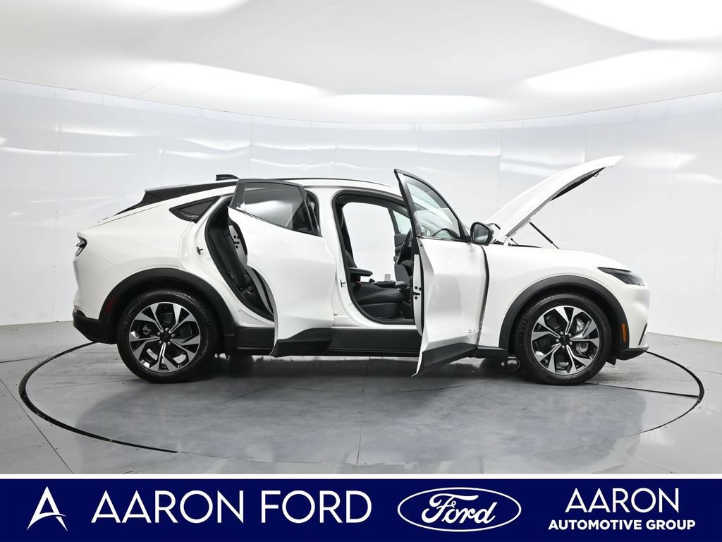 Used 2025 Ford Mustang Mach-E Select RWD image 4