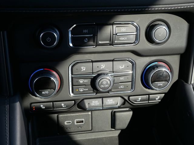 Used 2023 Chevrolet Suburban Z71 w/ Z71 Off-Road Package image 24
