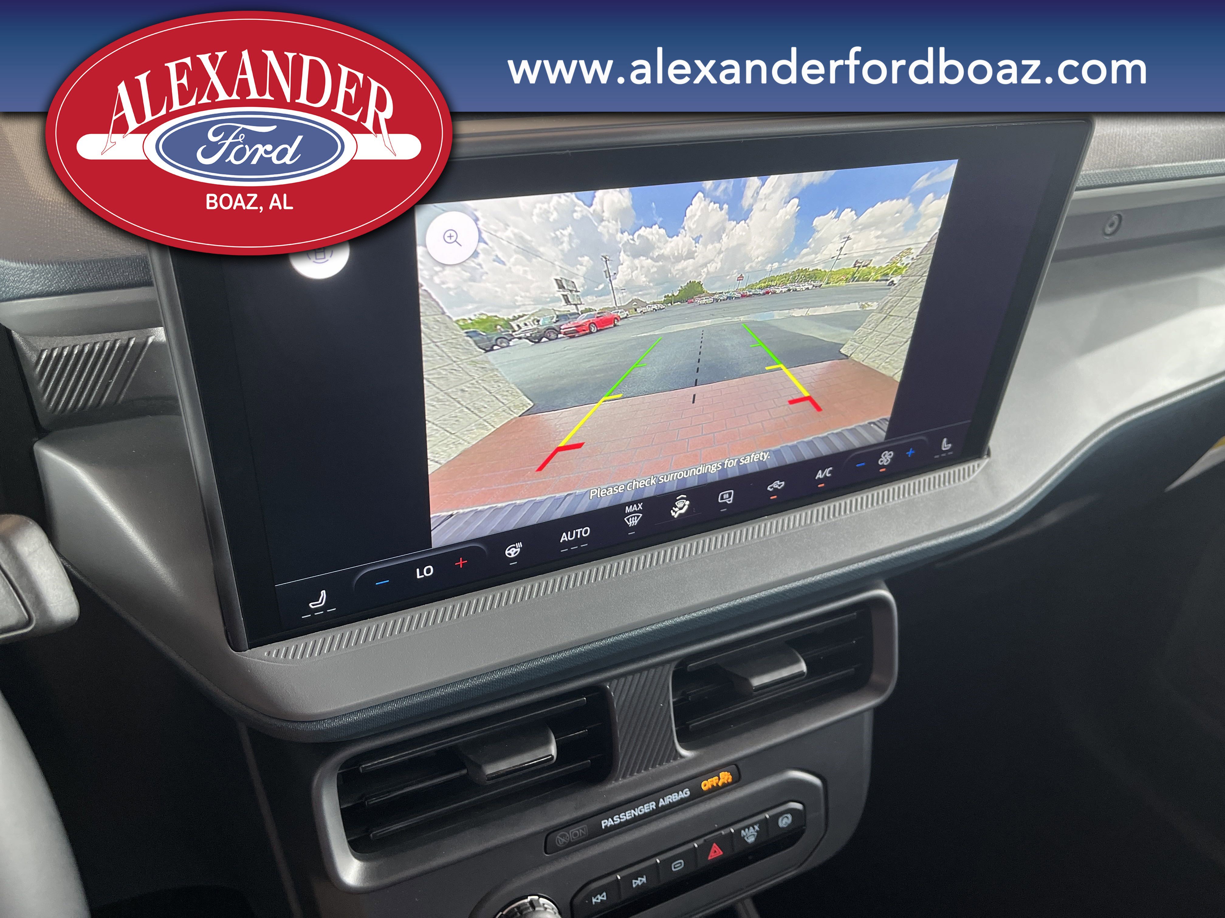 New 2025 Ford Maverick XLT w/ XLT Luxury Package image 27