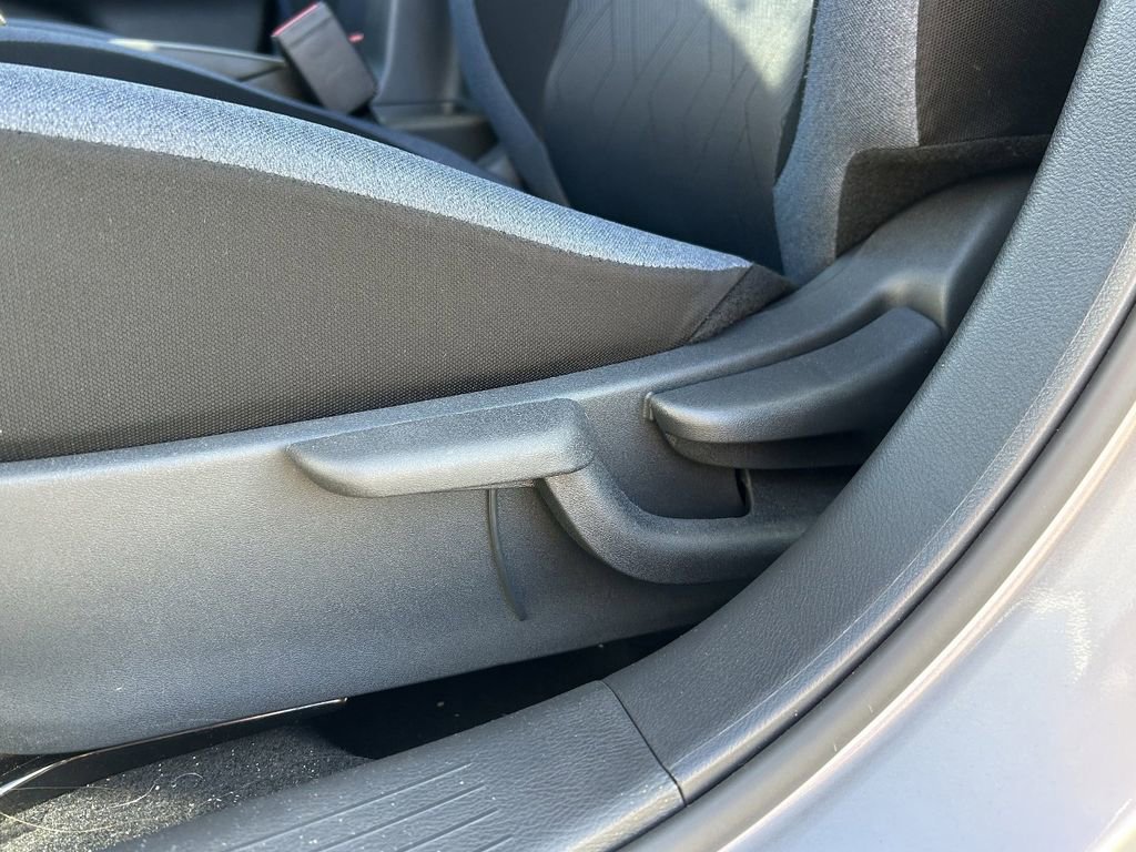 Used 2025 Nissan Versa SV w/ Trunk Package image 23