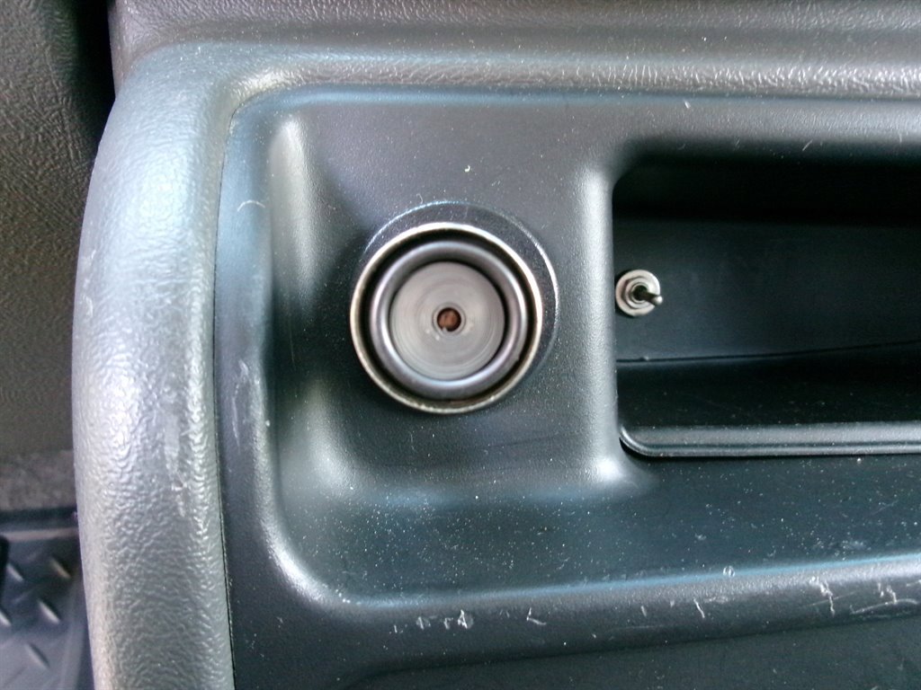 Used 2003 Chevrolet Avalanche 4x4 w/ Suspension Package, Off-Road image 38